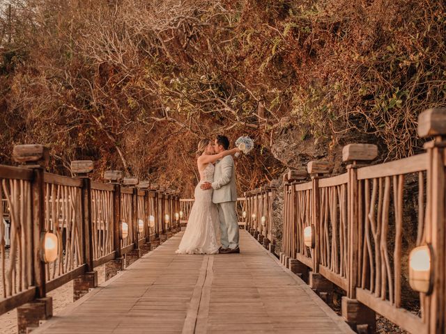 La boda de Mario y Rakel en Ixtapa Zihuatanejo, Guerrero 29