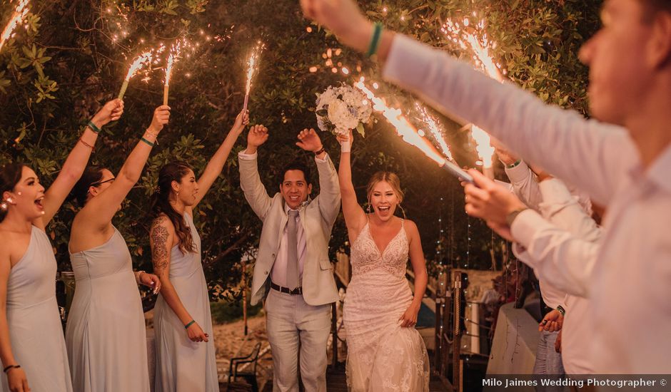 La boda de Mario y Rakel en Ixtapa Zihuatanejo, Guerrero