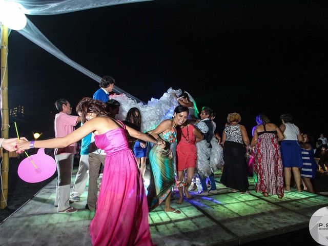 La boda de Marco y Julieta en Ixtapa Zihuatanejo, Guerrero 307