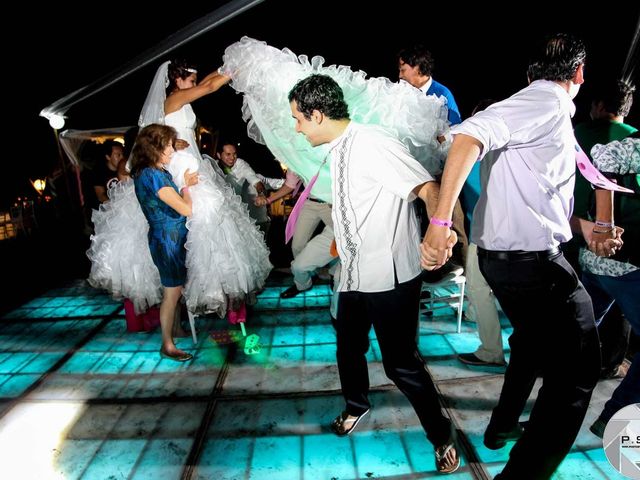 La boda de Marco y Julieta en Ixtapa Zihuatanejo, Guerrero 315