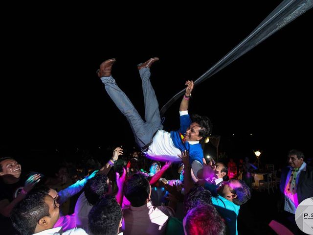 La boda de Marco y Julieta en Ixtapa Zihuatanejo, Guerrero 330