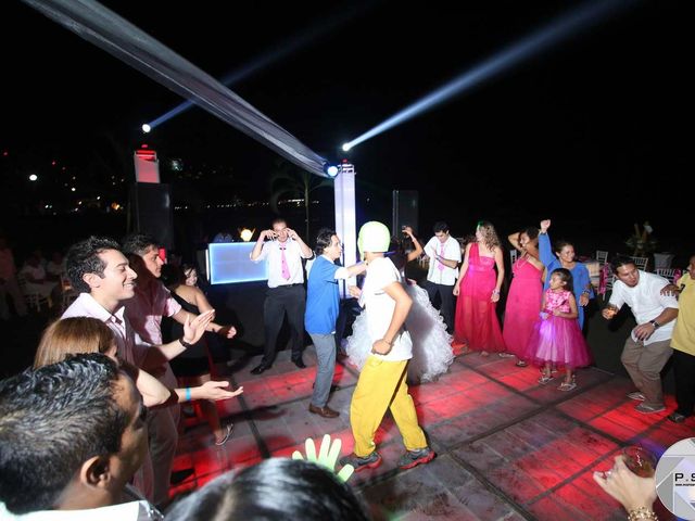 La boda de Marco y Julieta en Ixtapa Zihuatanejo, Guerrero 360
