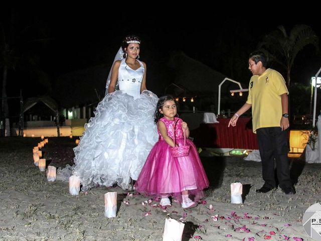 La boda de Marco y Julieta en Ixtapa Zihuatanejo, Guerrero 373