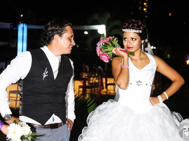La boda de Marco y Julieta en Ixtapa Zihuatanejo, Guerrero 488