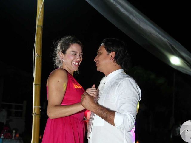 La boda de Marco y Julieta en Ixtapa Zihuatanejo, Guerrero 569