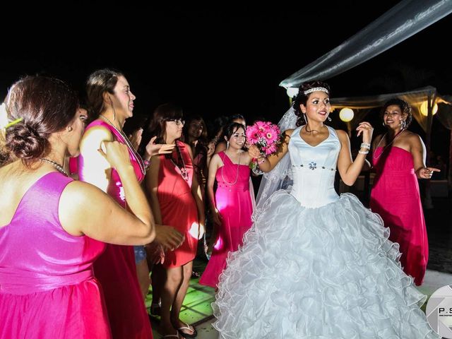 La boda de Marco y Julieta en Ixtapa Zihuatanejo, Guerrero 579