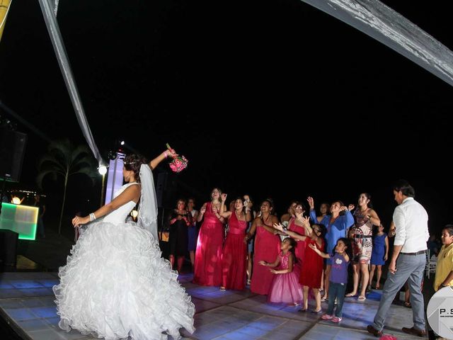 La boda de Marco y Julieta en Ixtapa Zihuatanejo, Guerrero 590