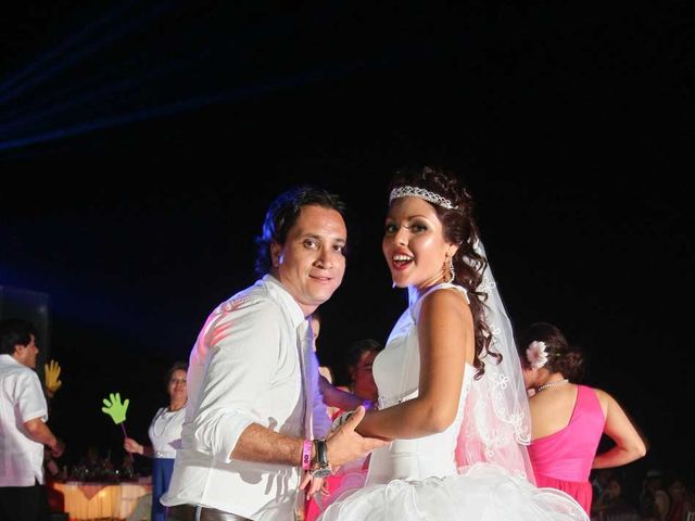 La boda de Marco y Julieta en Ixtapa Zihuatanejo, Guerrero 631