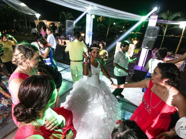 La boda de Marco y Julieta en Ixtapa Zihuatanejo, Guerrero 635