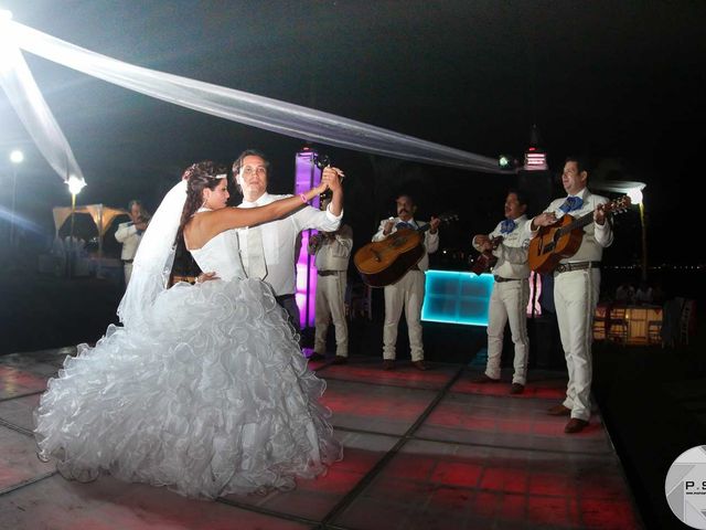 La boda de Marco y Julieta en Ixtapa Zihuatanejo, Guerrero 665