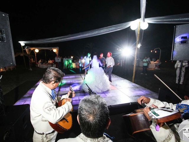 La boda de Marco y Julieta en Ixtapa Zihuatanejo, Guerrero 707