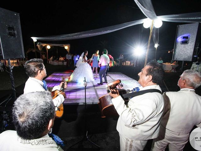 La boda de Marco y Julieta en Ixtapa Zihuatanejo, Guerrero 708