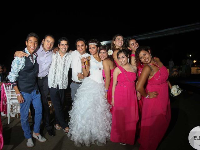 La boda de Marco y Julieta en Ixtapa Zihuatanejo, Guerrero 726