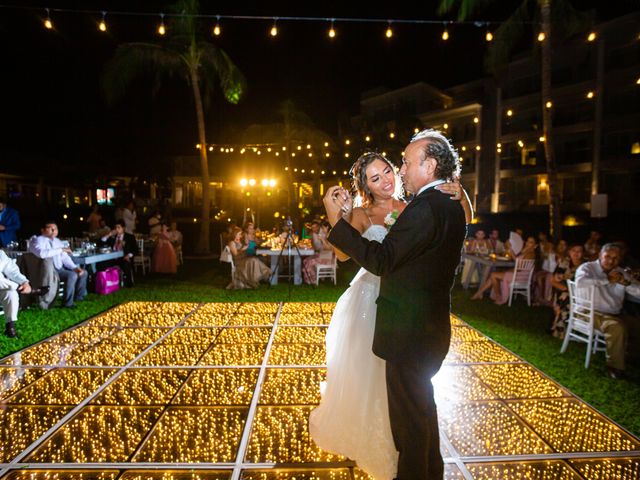 La boda de Salvador y Natalia en Cancún, Quintana Roo 27
