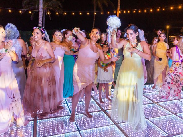 La boda de Salvador y Natalia en Cancún, Quintana Roo 37