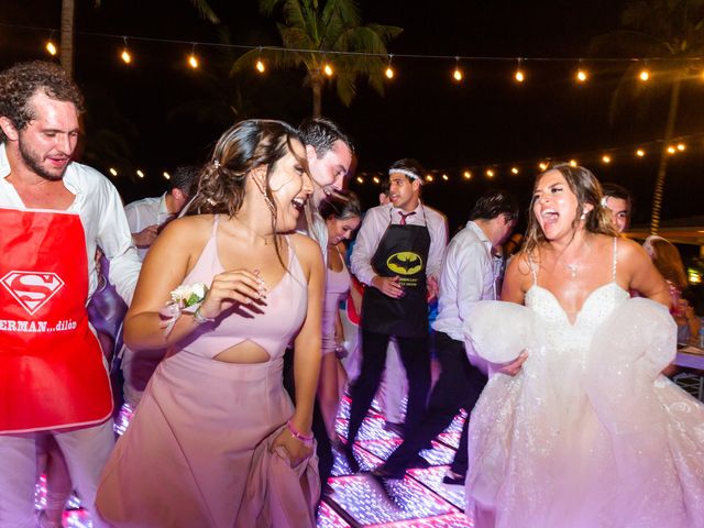 La boda de Salvador y Natalia en Cancún, Quintana Roo 42