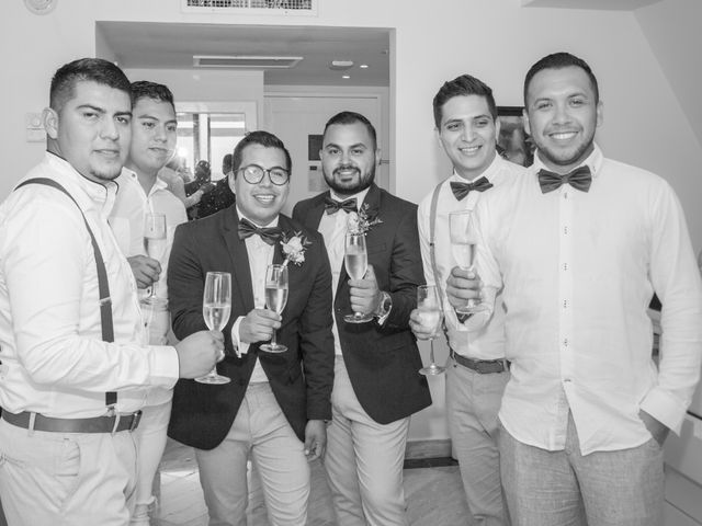 La boda de Jonhatan y Roberto en Cancún, Quintana Roo 6