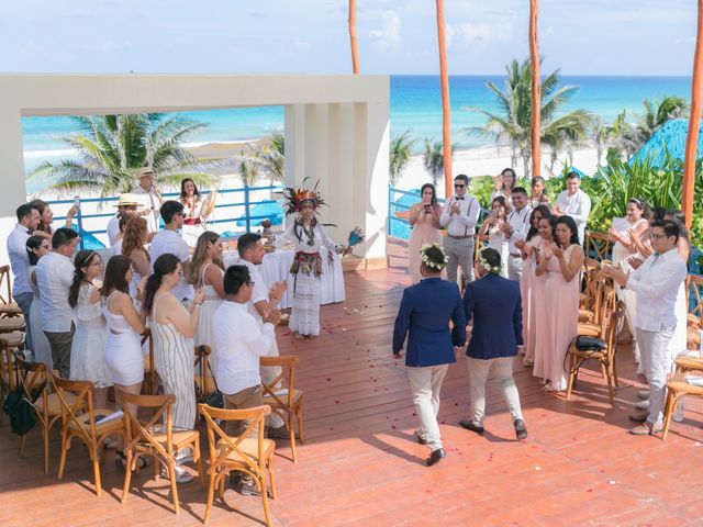 La boda de Jonhatan y Roberto en Cancún, Quintana Roo 15