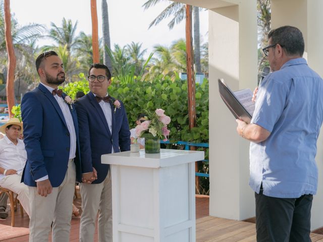 La boda de Jonhatan y Roberto en Cancún, Quintana Roo 24