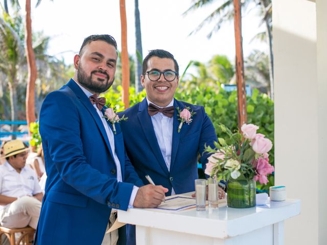 La boda de Jonhatan y Roberto en Cancún, Quintana Roo 28