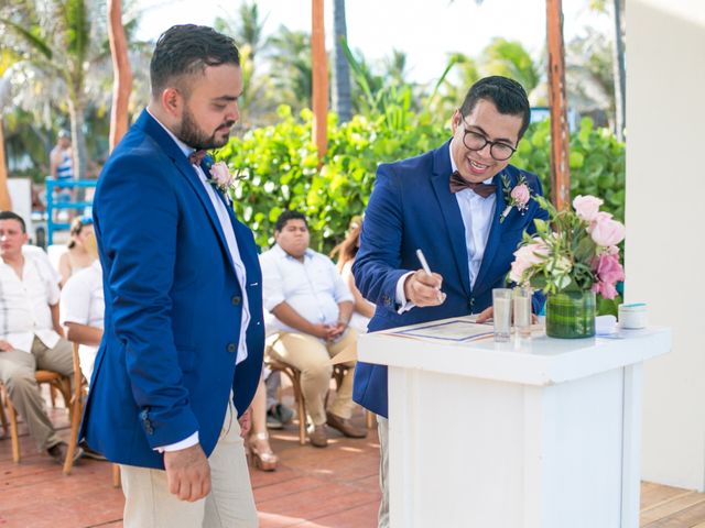 La boda de Jonhatan y Roberto en Cancún, Quintana Roo 29