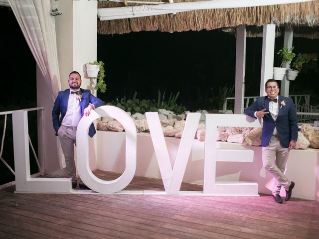 La boda de Jonhatan y Roberto en Cancún, Quintana Roo 46