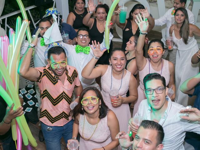 La boda de Jonhatan y Roberto en Cancún, Quintana Roo 49