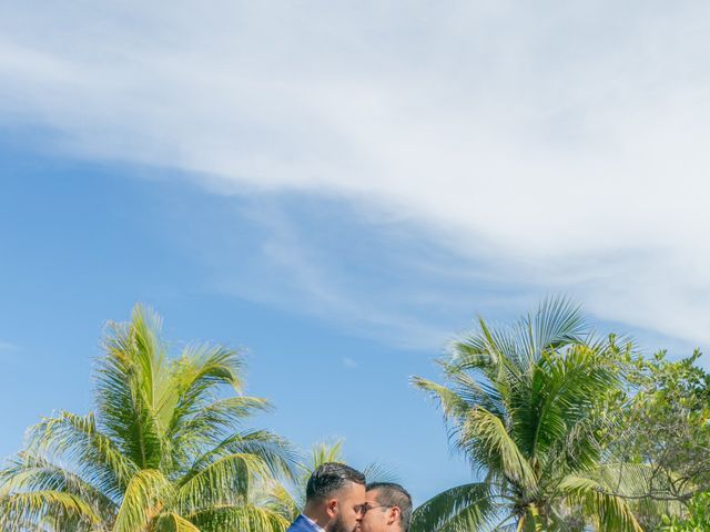 La boda de Jonhatan y Roberto en Cancún, Quintana Roo 69