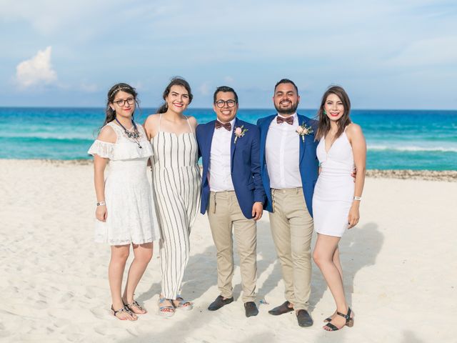 La boda de Jonhatan y Roberto en Cancún, Quintana Roo 81