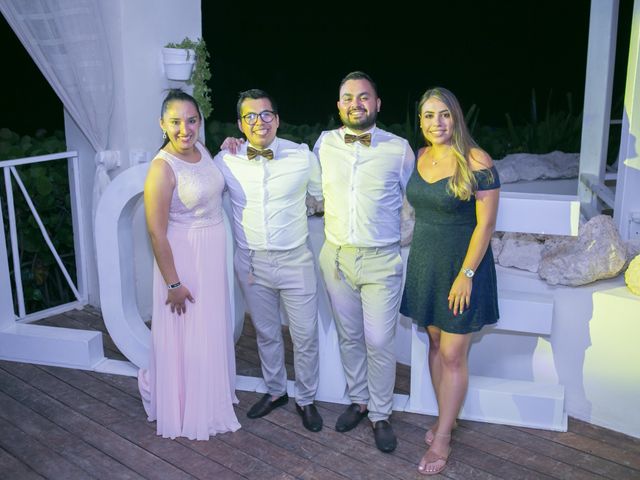 La boda de Jonhatan y Roberto en Cancún, Quintana Roo 102