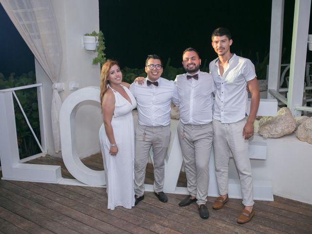 La boda de Jonhatan y Roberto en Cancún, Quintana Roo 105