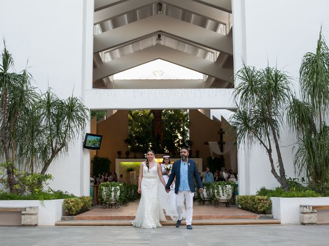 La boda de Rafael y Ariadna en Cancún, Quintana Roo 32
