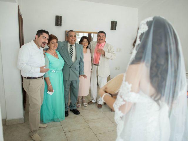 La boda de César  y Karen Stephania  en Puerto Vallarta, Jalisco 25