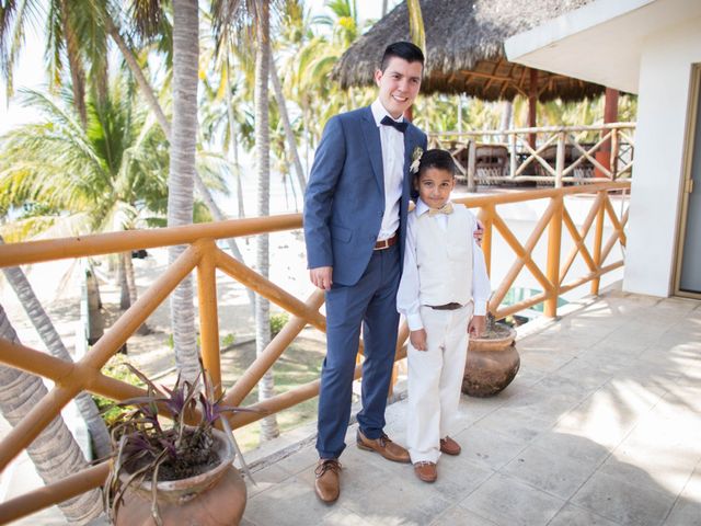 La boda de César  y Karen Stephania  en Puerto Vallarta, Jalisco 31