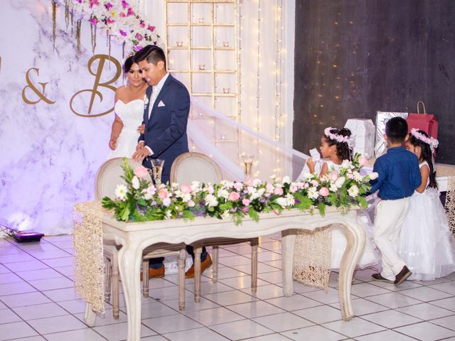 La boda de Josué y Berelendis  en Carmen, Campeche 12