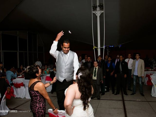La boda de Luis y Maydeli  en León, Guanajuato 23