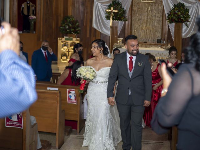 La boda de Alejandro y Claudia en Tijuana, Baja California 24