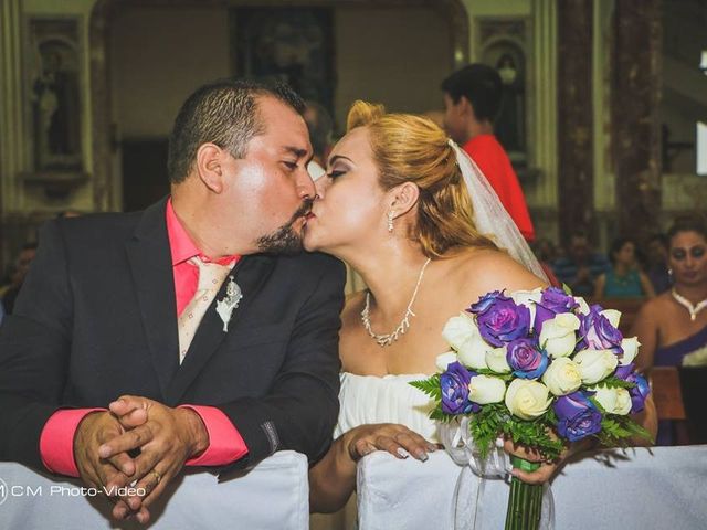 La boda de Arturo y Gladys en Colima, Colima 2