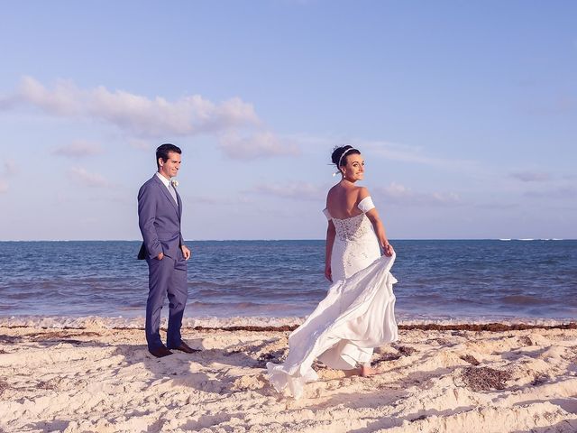 La boda de Arturo y Melanie en Cancún, Quintana Roo 31