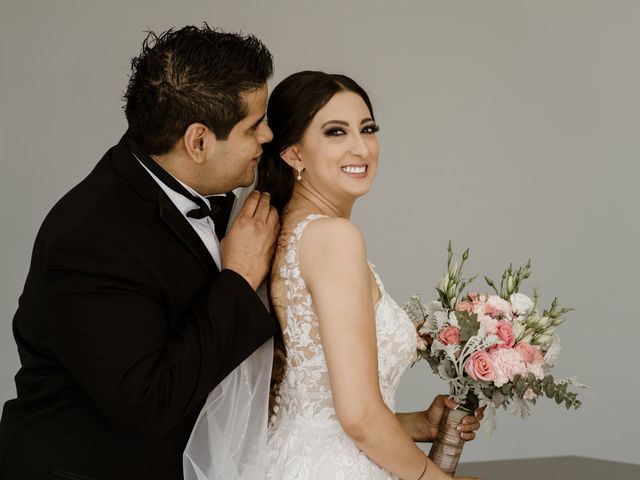 La boda de Victor y Gaby en Guadalajara, Jalisco 40