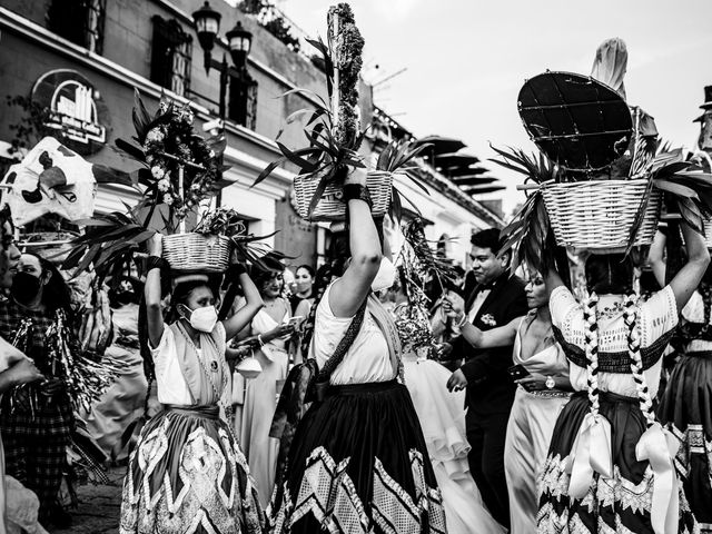 La boda de Rafael y Ilse en Oaxaca, Oaxaca 85