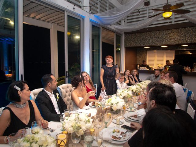 La boda de Alejandro y Elena en Cancún, Quintana Roo 30