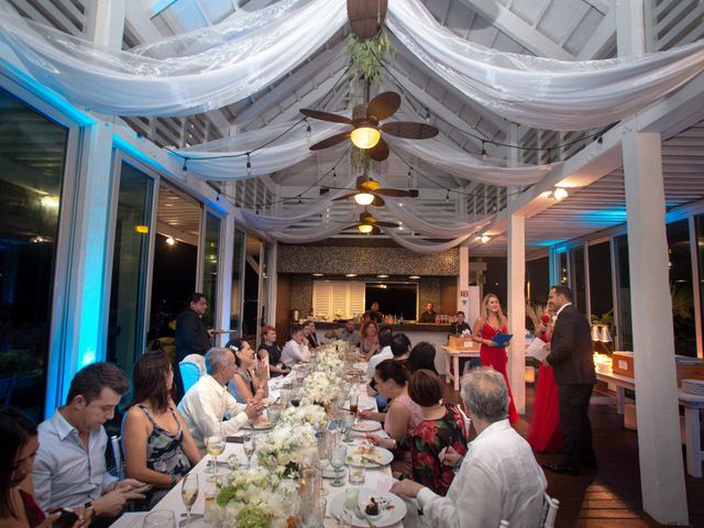 La boda de Alejandro y Elena en Cancún, Quintana Roo 31