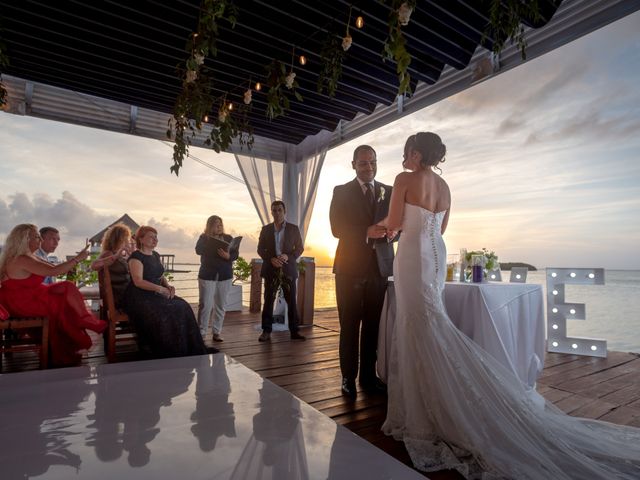 La boda de Alejandro y Elena en Cancún, Quintana Roo 35