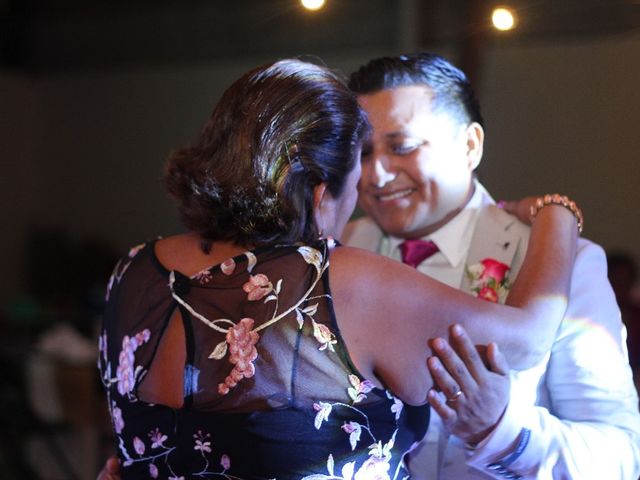 La boda de Eduardo y Karla  en Campeche, Campeche 9