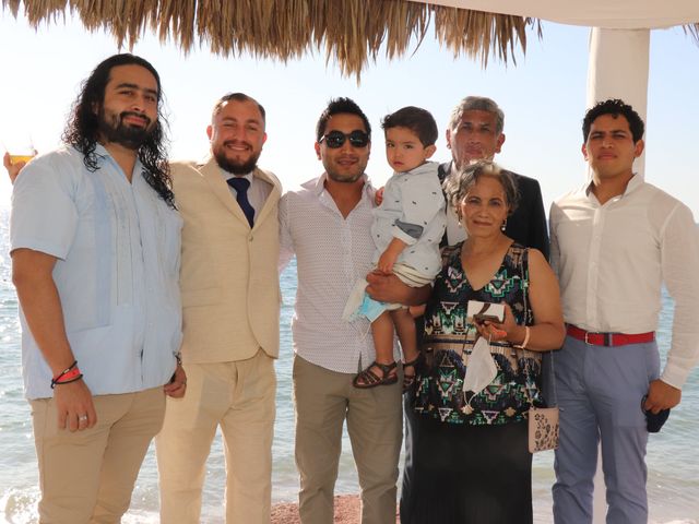 La boda de Gerardo y Elizabeth en Puerto Vallarta, Jalisco 10