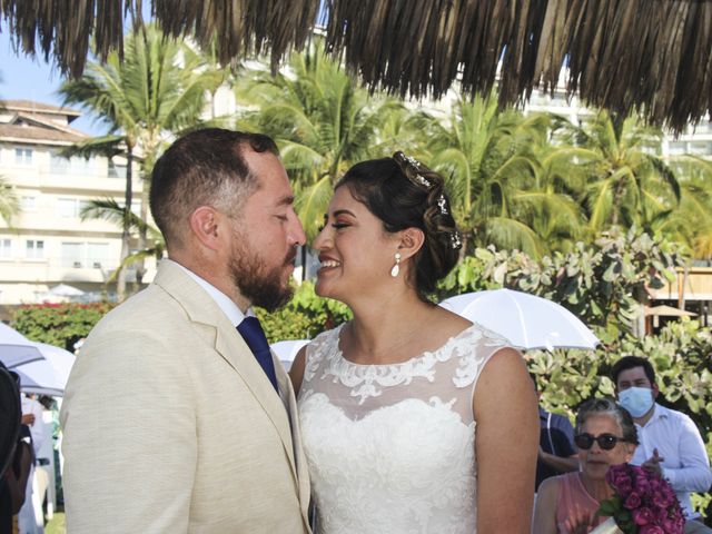 La boda de Gerardo y Elizabeth en Puerto Vallarta, Jalisco 15