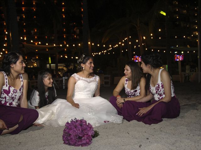 La boda de Gerardo y Elizabeth en Puerto Vallarta, Jalisco 26