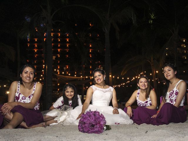 La boda de Gerardo y Elizabeth en Puerto Vallarta, Jalisco 27