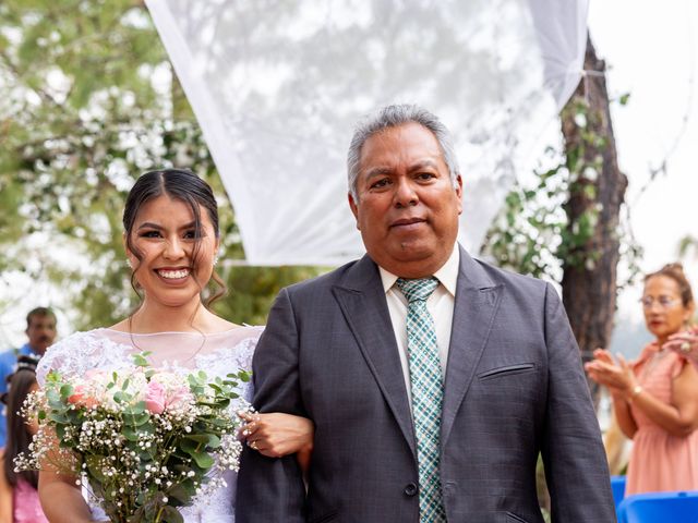 La boda de Carlos y Yared en Santiago Yolomécatl, Oaxaca 7